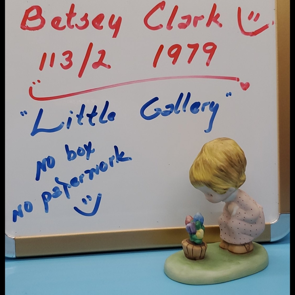 VINTAGE BETSEY CLARK 1979 girl and tulips Hallmark Little Gallery Keepsake - Picture 6 of 9